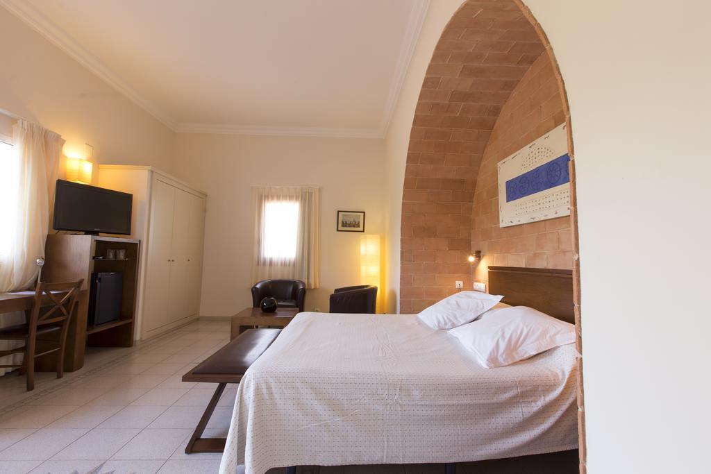 Hotel Cal Naudi 4*